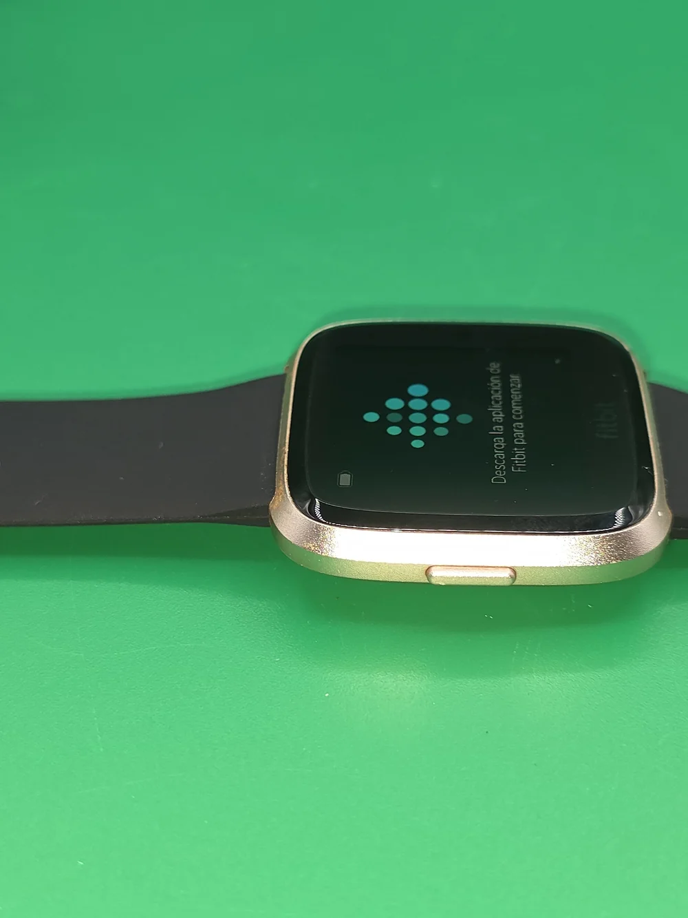 Fitbit Versa Smartwatch (FB504) | 35mm Rose Gold Aluminum | Black Band